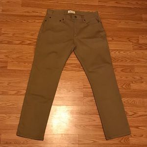 Men’s GAP 1969 slim khakis